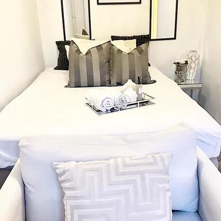 3 Bedroom - Near Station *